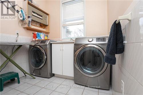 2740 South Grimsby #18 Road, Grimsby, ON - Indoor Photo Showing Laundry Room