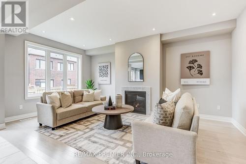 12 Mckean Drive, Whitchurch-Stouffville (Stouffville), ON - Indoor Photo Showing Living Room With Fireplace