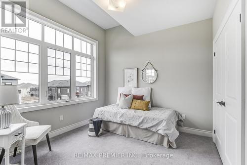 12 Mckean Drive, Whitchurch-Stouffville (Stouffville), ON - Indoor Photo Showing Bedroom