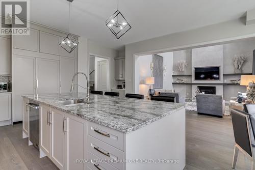 79 Wilkie Avenue, King (Nobleton), ON - Indoor Photo Showing Kitchen With Upgraded Kitchen