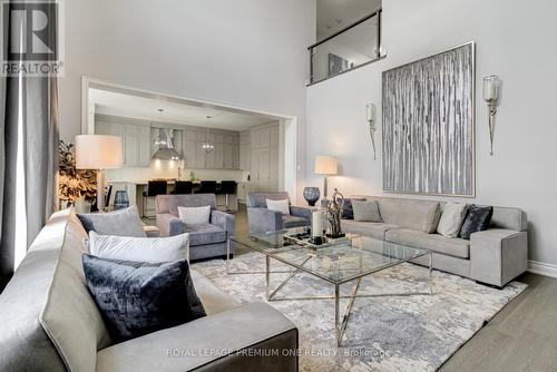 79 Wilkie Avenue, King (Nobleton), ON - Indoor Photo Showing Living Room