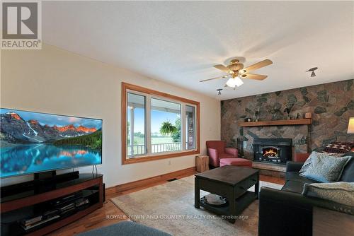 953 Lilac Road, Kawartha Lakes, ON - Indoor Photo Showing Living Room With Fireplace