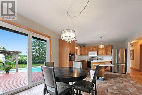 953 Lilac Road, Kawartha Lakes, ON - Indoor Photo Showing Dining Room