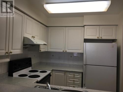 701 - 18 Pemberton Avenue, Toronto, ON - Indoor Photo Showing Kitchen