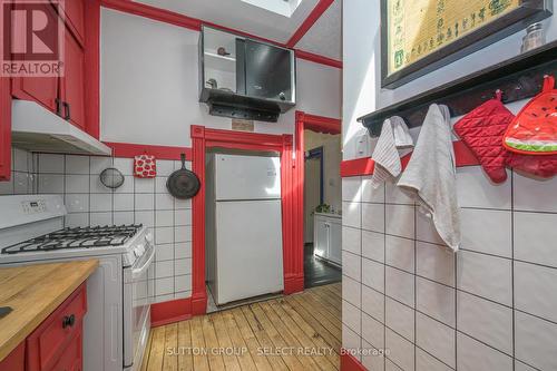 140 Egerton Street, London, ON - Indoor Photo Showing Kitchen