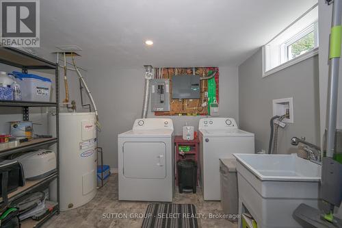 Laundry - 73 Cantley Crescent, London, ON - Indoor Photo Showing Laundry Room