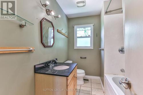 552 Everglade Crescent, London, ON - Indoor Photo Showing Bathroom