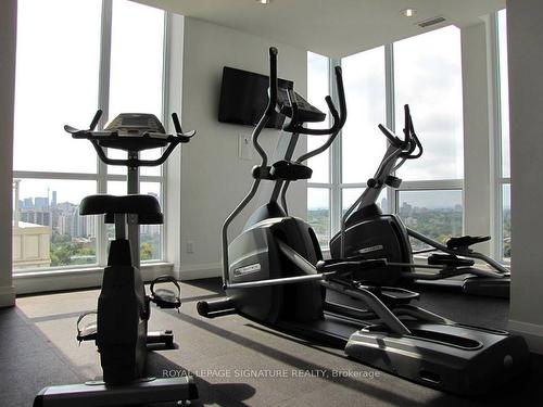 1008-83 Redpath Ave, Toronto, ON - Indoor Photo Showing Gym Room