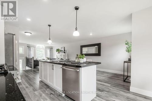 1 Timberland Crescent, Wasaga Beach, ON - Indoor Photo Showing Kitchen