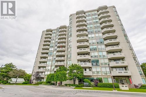 809 - 5080 Pinedale Avenue, Burlington, ON - Outdoor With Balcony With Facade