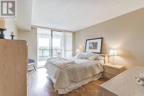 809 - 5080 Pinedale Avenue, Burlington, ON - Indoor Photo Showing Bedroom