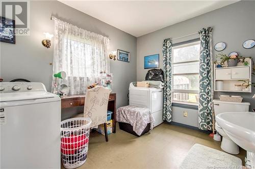 208 Sherbrooke Street, Saint John, NB - Indoor Photo Showing Laundry Room