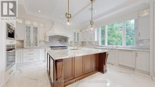 73 Lord Seaton Road, Toronto (St. Andrew-Windfields), ON - Indoor Photo Showing Kitchen With Upgraded Kitchen