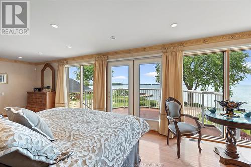 10960 Riverside Drive East, Windsor, ON - Indoor Photo Showing Bedroom