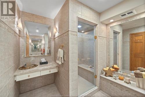 10960 Riverside Drive East, Windsor, ON - Indoor Photo Showing Bathroom