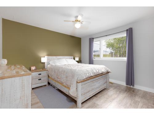 485 Halpin Street, Kimberley, BC - Indoor Photo Showing Bedroom