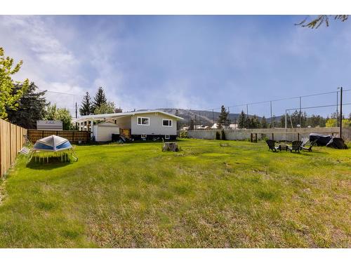 485 Halpin Street, Kimberley, BC - Outdoor With Backyard