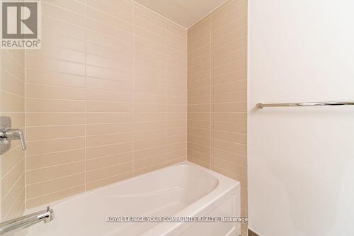 632 - 3100 Keele Street, Toronto (Downsview-Roding-Cfb), ON - Indoor Photo Showing Bathroom