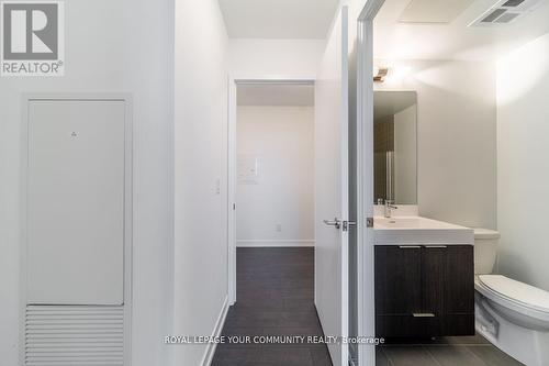 632 - 3100 Keele Street, Toronto (Downsview-Roding-Cfb), ON - Indoor Photo Showing Bathroom