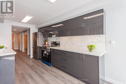 1406 - 4727 Sheppard Avenue E, Toronto, ON - Indoor Photo Showing Kitchen