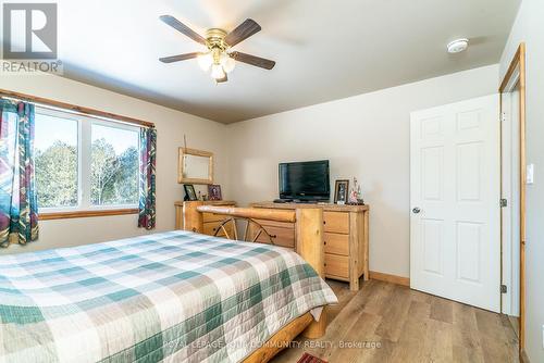 2236 Highway 36, Kawartha Lakes, ON - Indoor Photo Showing Bedroom