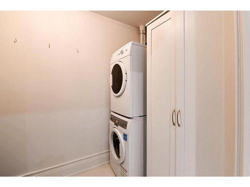 Laundry room - 205-1885 Rue De La Visitation, Montréal (Ville-Marie), QC - Indoor Photo Showing Laundry Room