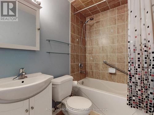 11 - 125 Huronia Road, Barrie (Painswick North), ON - Indoor Photo Showing Bathroom