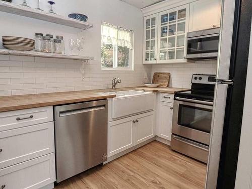 1065 Little Shuswap Lake Road, Chase, BC - Indoor Photo Showing Kitchen With Double Sink