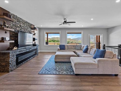 11902 La Costa Lane, Osoyoos, BC - Indoor Photo Showing Living Room