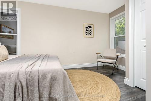 86 Case Street, Hamilton, ON - Indoor Photo Showing Bedroom