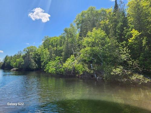 Bord de l'eau - 304 Ch. Du Lac-Grand, Val-Des-Monts, QC 