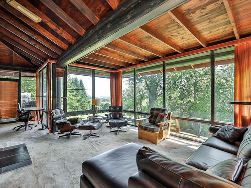 Salle familiale - 477 Ch. Des Critiques, Montebello, QC - Indoor Photo Showing Living Room