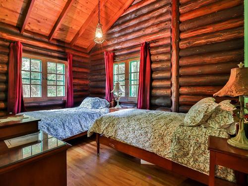 Chambre Ã Â coucher - 477 Ch. Des Critiques, Montebello, QC - Indoor Photo Showing Bedroom