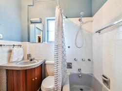 Ensuite bathroom - 