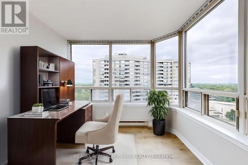 1806 - 30 Greenfield Avenue, Toronto, ON - Indoor Photo Showing Office