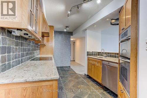 2508 - 24 Wellesley Street W, Toronto (Bay Street Corridor), ON - Indoor Photo Showing Kitchen