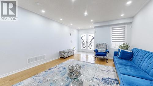 7 Fairwood Circle, Brampton, ON - Indoor Photo Showing Other Room