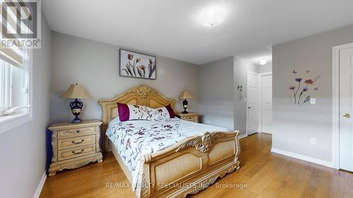 7 Fairwood Circle, Brampton, ON - Indoor Photo Showing Bedroom