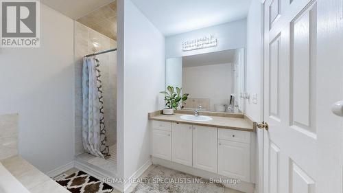 7 Fairwood Circle, Brampton, ON - Indoor Photo Showing Bathroom