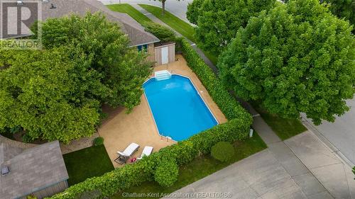 4 Briardene, Chatham, ON - Outdoor With In Ground Pool