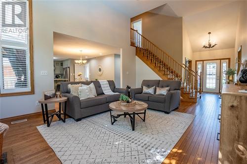 4 Briardene, Chatham, ON - Indoor Photo Showing Living Room