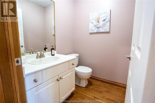 4 Briardene, Chatham, ON - Indoor Photo Showing Bathroom
