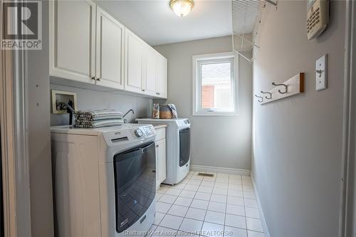 4 Briardene, Chatham, ON - Indoor Photo Showing Laundry Room
