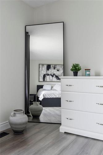 62 Amore Boulevard, Hamilton, ON - Indoor Photo Showing Bedroom