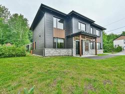 180 Av. Nantel  Sainte-Agathe-Des-Monts, QC J8C 3J8