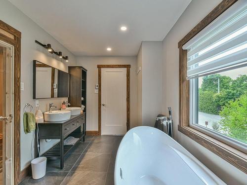 Ensuite bathroom - 180 Av. Nantel, Sainte-Agathe-Des-Monts, QC - Indoor Photo Showing Bathroom