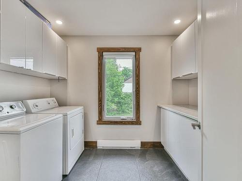 Laundry room - 180 Av. Nantel, Sainte-Agathe-Des-Monts, QC - Indoor Photo Showing Laundry Room