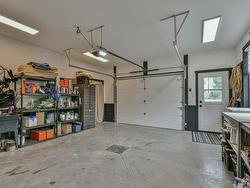 Garage - 