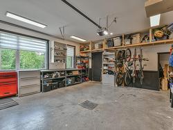 Garage - 