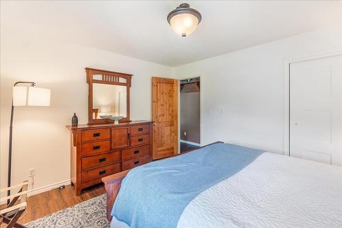 4238 Woodbury Village Road, Kaslo, BC - Indoor Photo Showing Bedroom